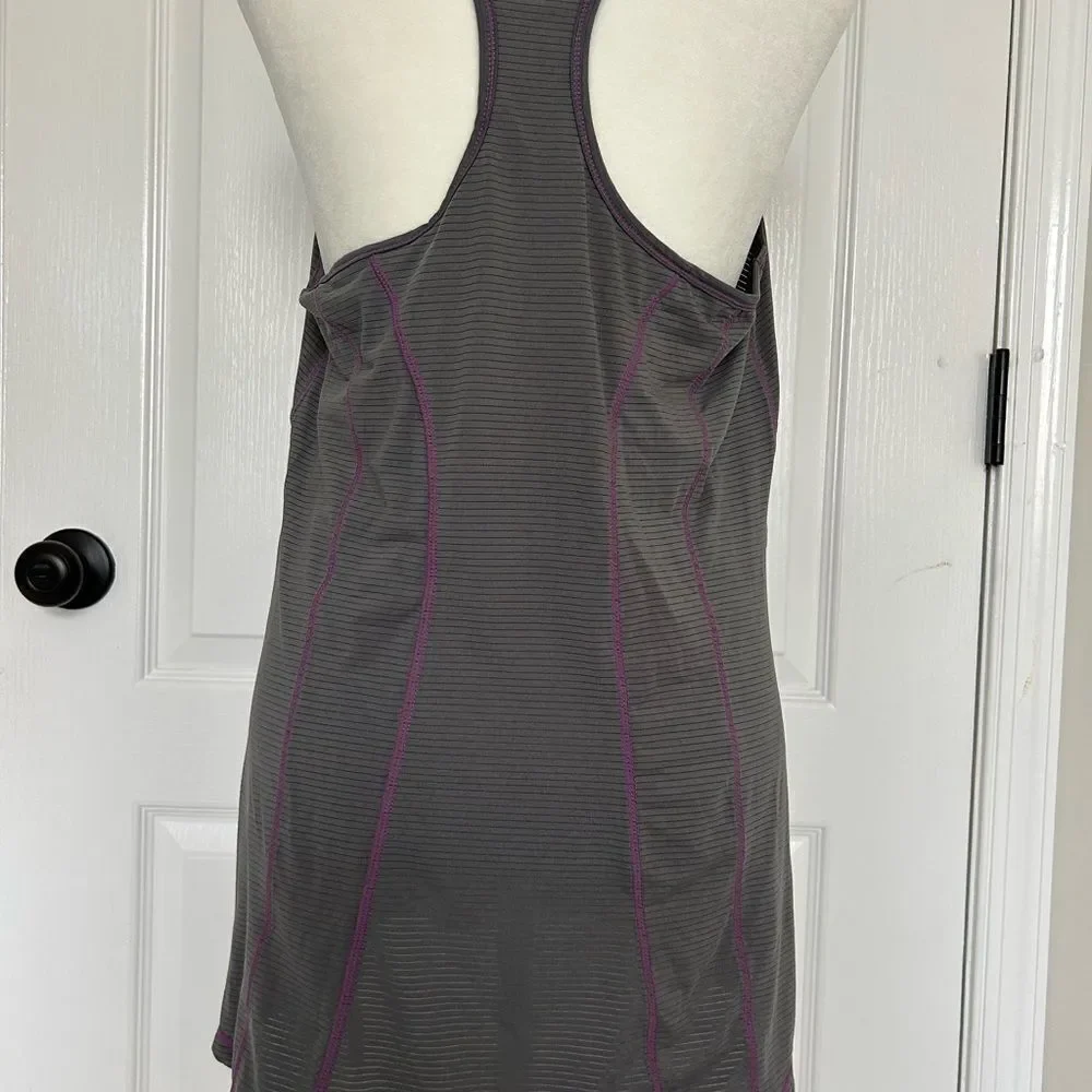 Reebok Women's New Purple & Gray Athletic Tank Top Size Medium - Picture 5 of 11